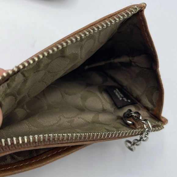 Coach LeatherWare Keychain Cardholder - Picture 5 of 8